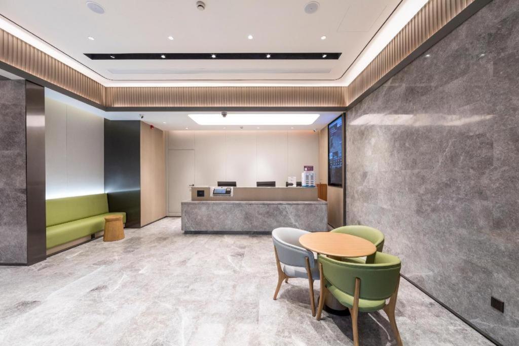 Hanting Premium Longwu Road